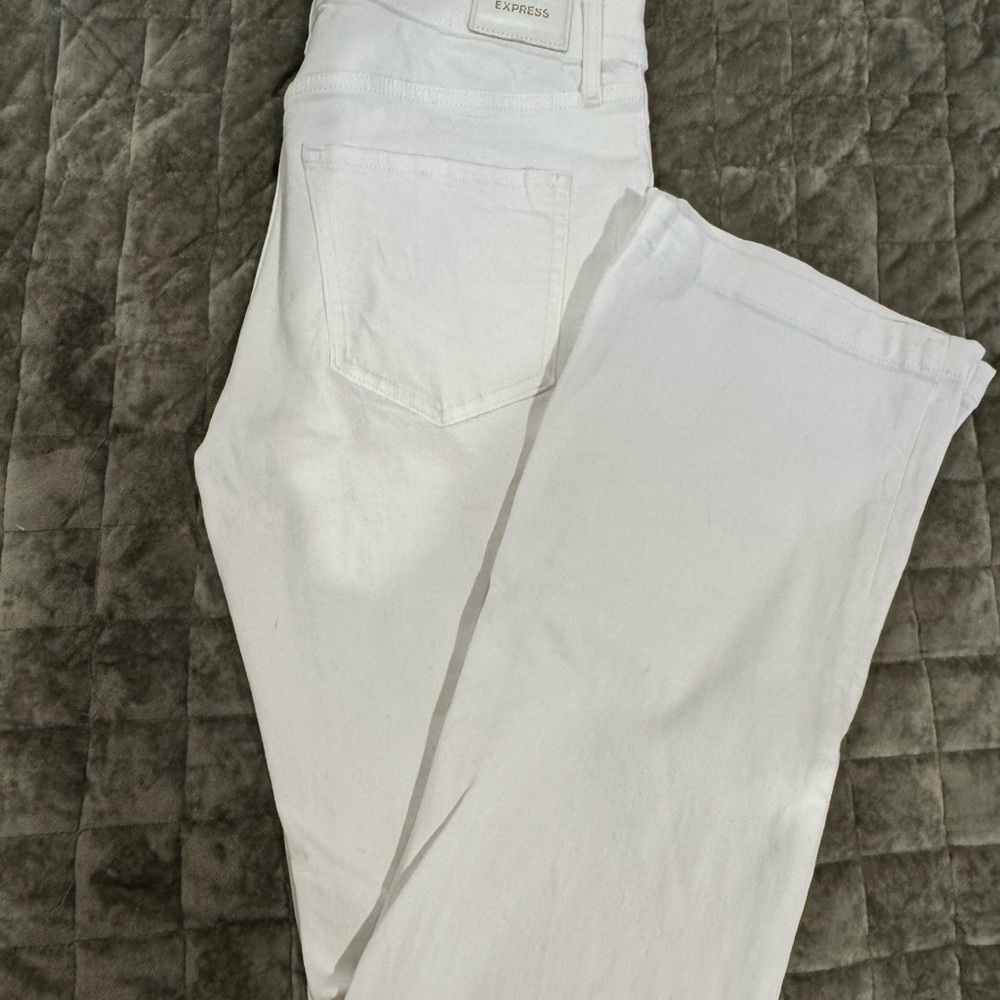Express White Straight Leg Jeans Classic Style